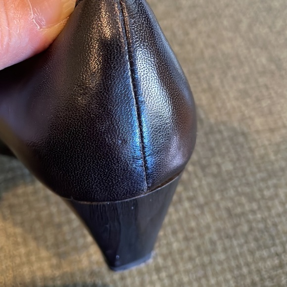 Report Black Wedge Heels (sz 7) - Picture 10 of 12